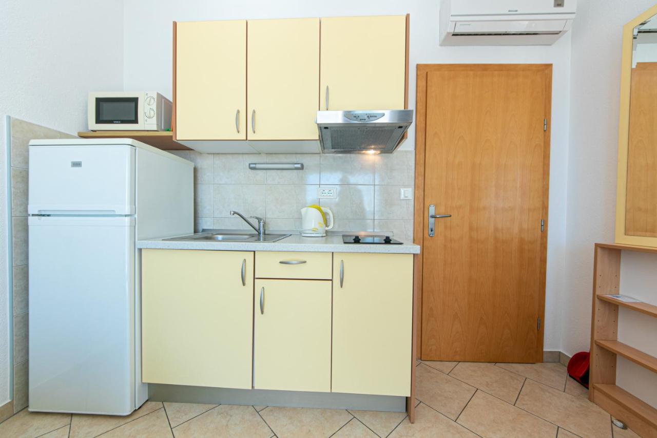 Apartments By The Sea Igrane, Makarska - 20014 Esterno foto